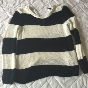 Sweater! Black and white!