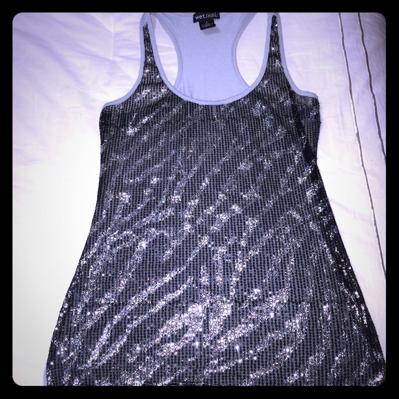 Wet seal zebra tank