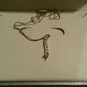 Beautiful 10 k white gold necklace