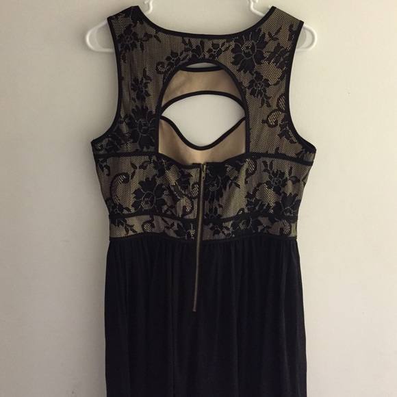 Dress - Picture 2 of 2