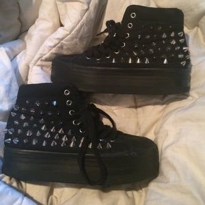 Studded platform sneakers size 7!