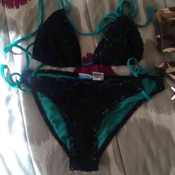 2 piece swimsuit - Picture 1 of 2