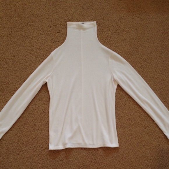 White Ann Taylor turtle neck