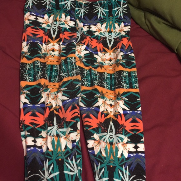 Hawaii print leggings
