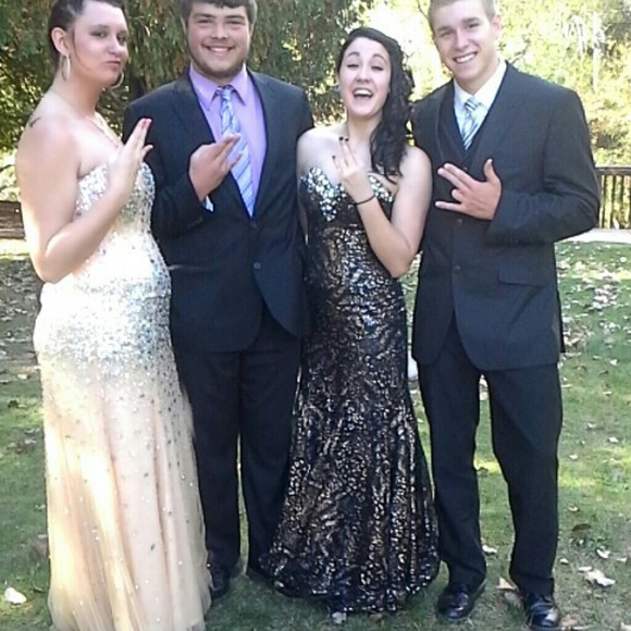 Dress - Picture 2 of 2