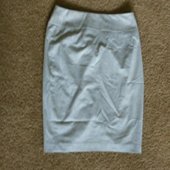 🚫 Traded 🚫Pencil skirt gray.
