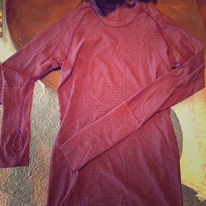 Lululemon running spandex long sleeve shirt.