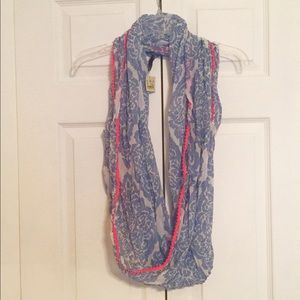American Eagle Outfitters scarf