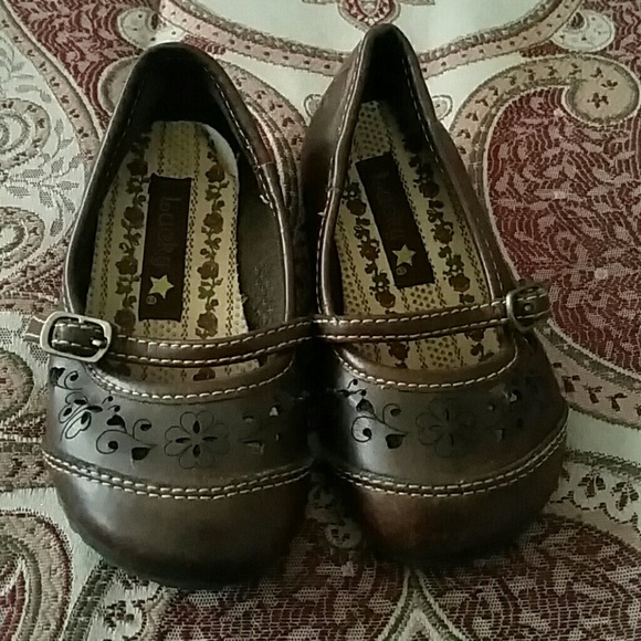Brown toddler shoes