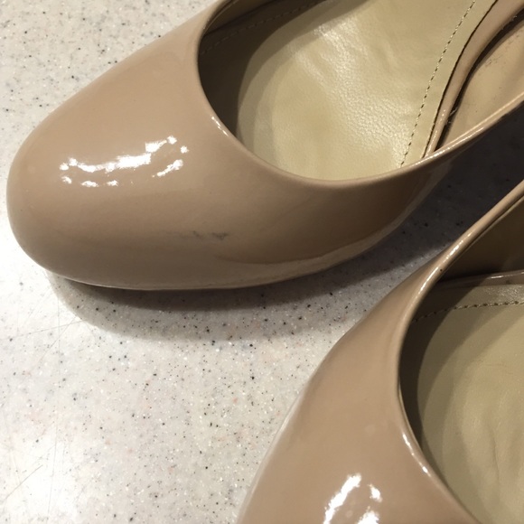 Nude Aldo heels size 8 1/2 - Picture 2 of 4