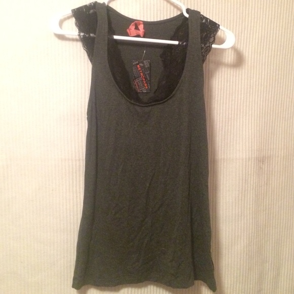 Metropark top with black lace detail