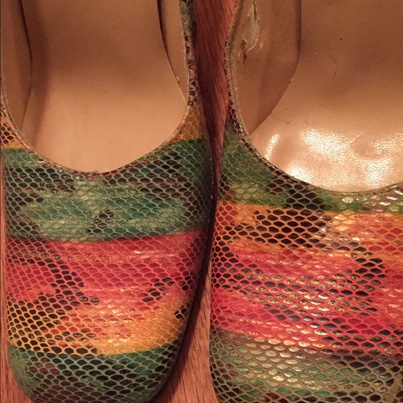 Colorfuls Pumps!! - Picture 3 of 4