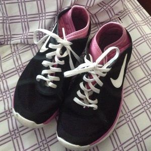 Nike Lunarlon very light weight, walking/running!!