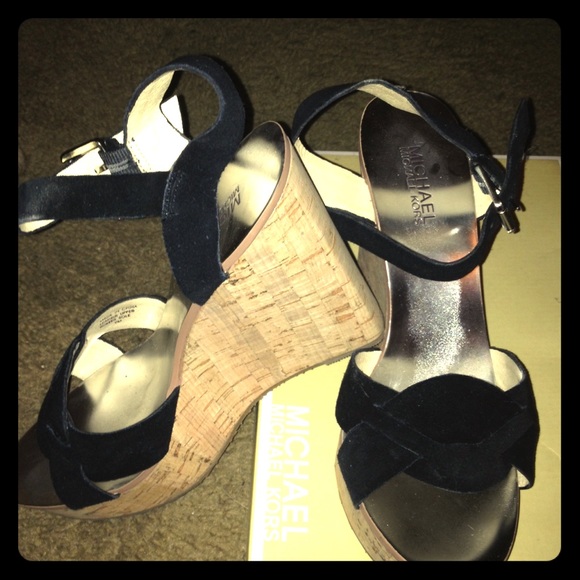 Michael Kors Amber wedge shoes - Picture 1 of 1