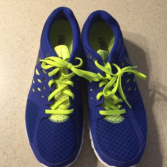 Nike Flex Run 2013 size 10 1/2 Women's