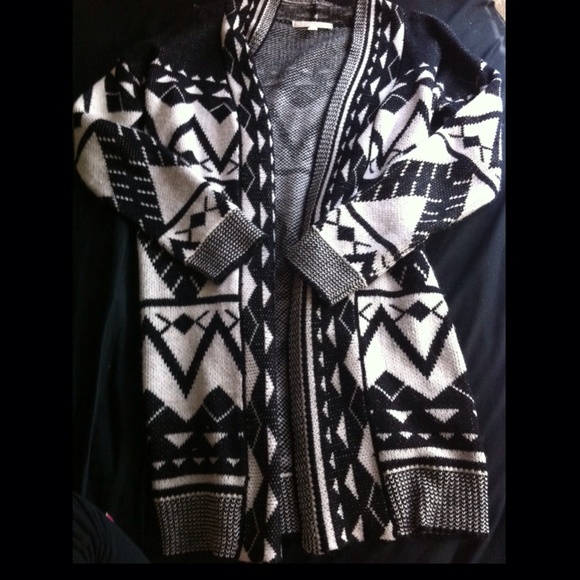 Long pattern cardigan