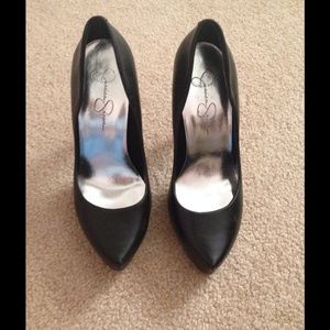 Jessica Simpson Rounded Pointed Toe Black Pump