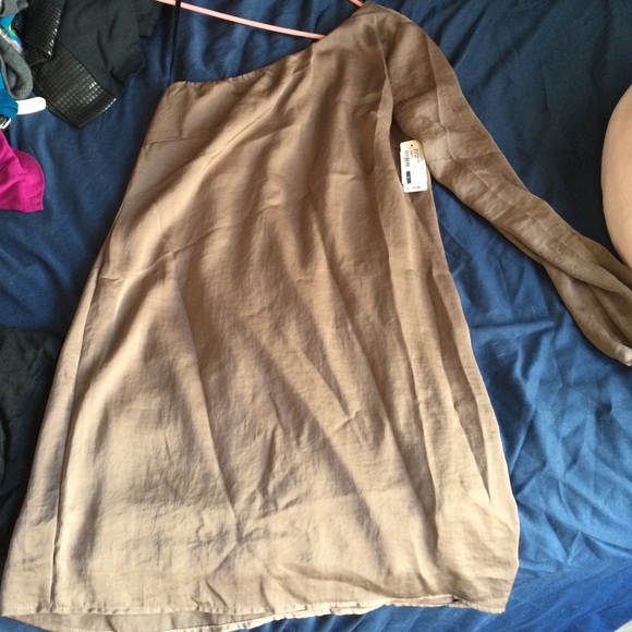 One shoulder dress