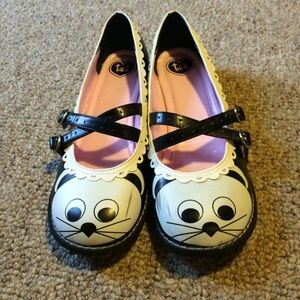 Mouse shoes. Size 8.