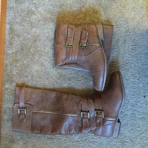Cognac Boots