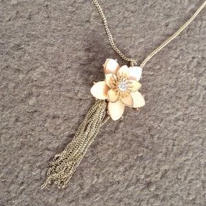 Long chain, flower necklace