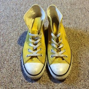 Yellow Converse. Size 8.
