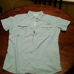 Columbia PFG button up