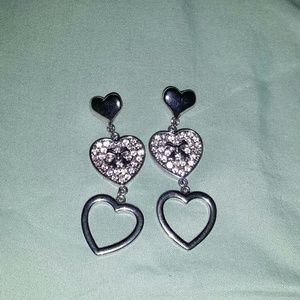 Dangle rhinestone heart earrings!
