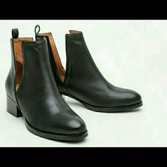 Jeffrey Campbell Oriley