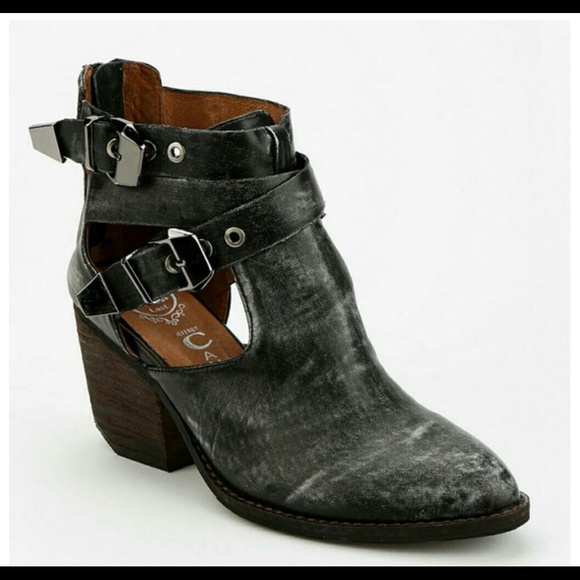 Jeffrey Campbell Everwell