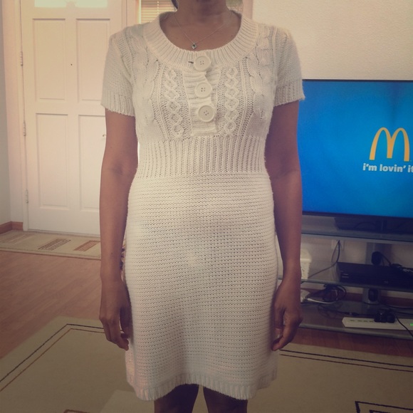 Short sleeve sweater dress | small