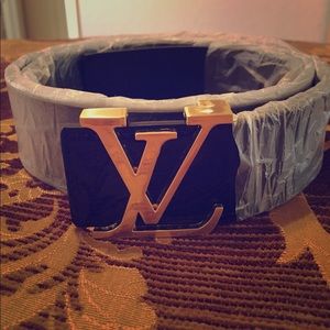 PATENT LEATHER BELT!