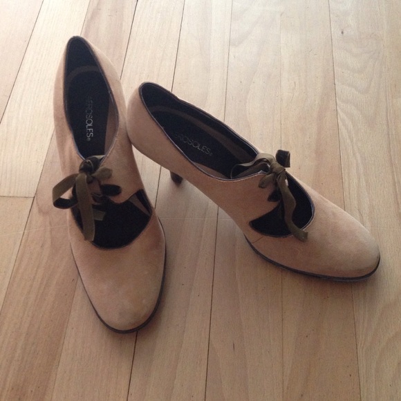 Comfortable dresser shoes - Picture 1 of 3