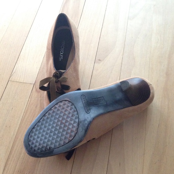 Comfortable dresser shoes - Picture 2 of 3