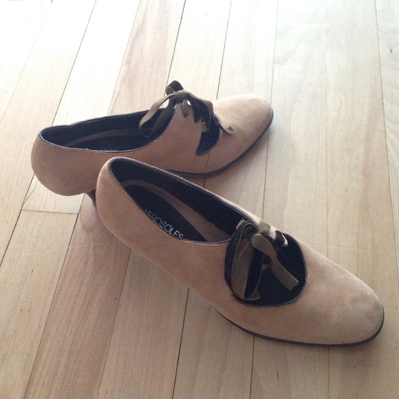 Comfortable dresser shoes - Picture 3 of 3