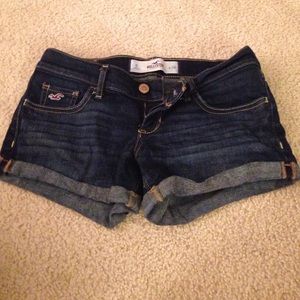 Hollister Jean shorts (size 0) NEVER WORN!