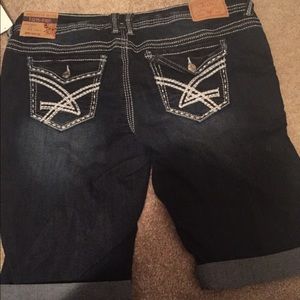 Brand new! Amethyst Low Rise Shorts size 13