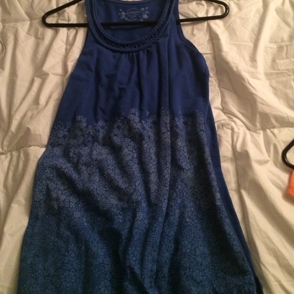 Blue floral tank - Picture 1 of 3