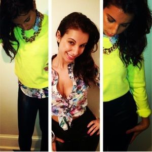 floral button down top