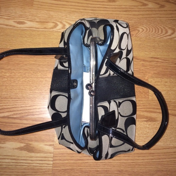 Coach purse - Picture 3 of 3