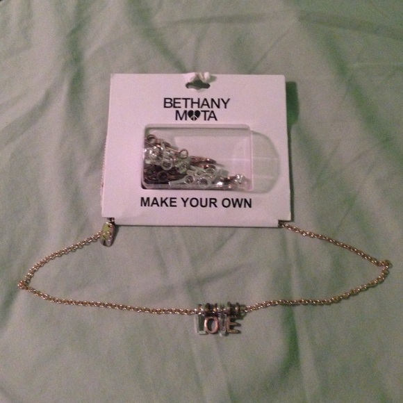 A make your own necklace