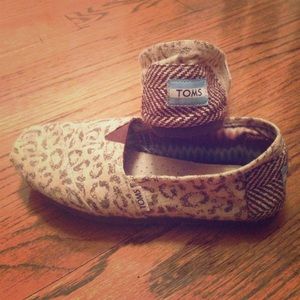 Leopard Print TOMS