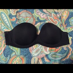 Strapless black bra