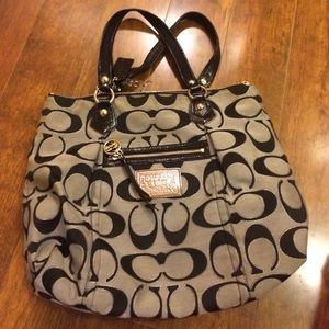 Black coach poppy purse