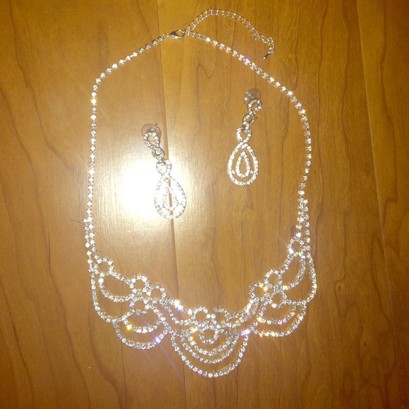 Necklace with matching earrings