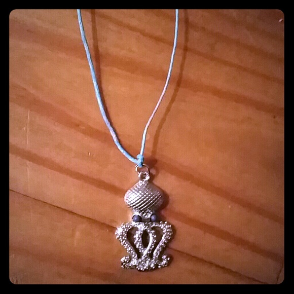Short octopus necklace!