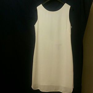 BCBG  white chiffon  short dress