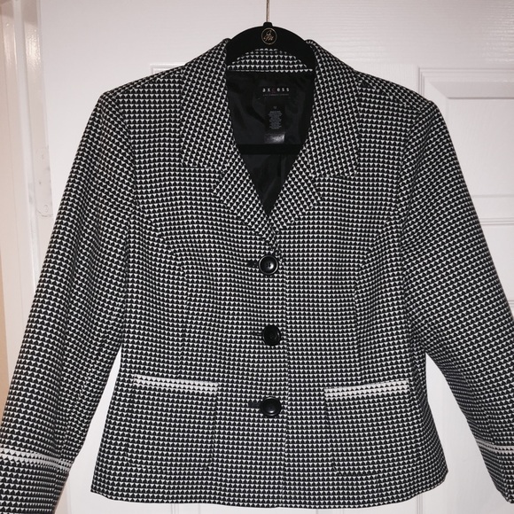 Houndstooth black/white feminine cut jacket