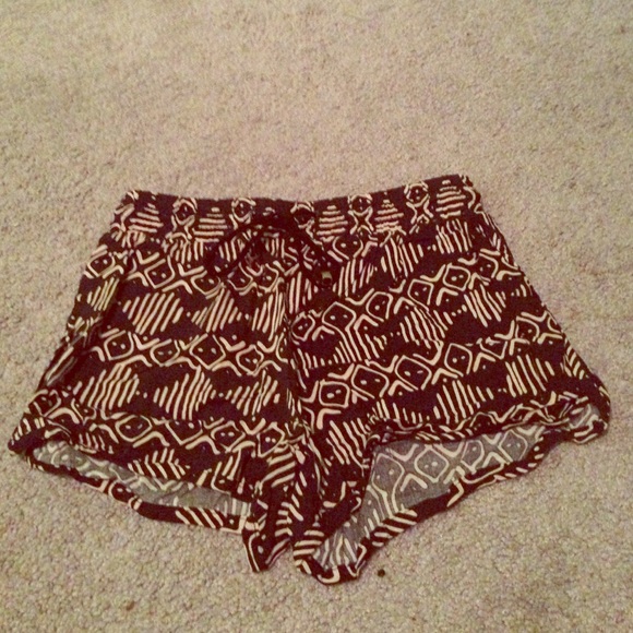 Tribal print loose shorts