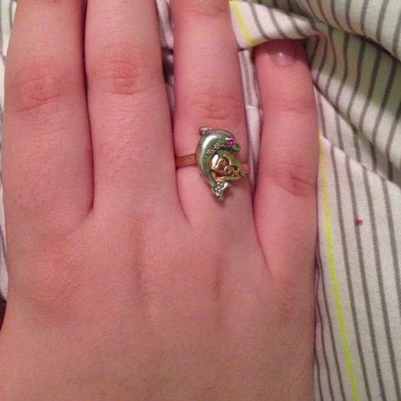 Silver dolphin ring
